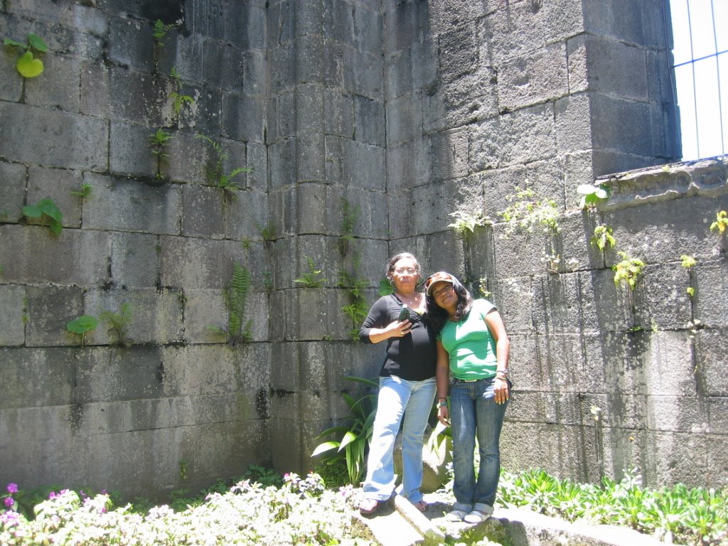 Las Ruinas de Cartago by Rodolfo Ramos