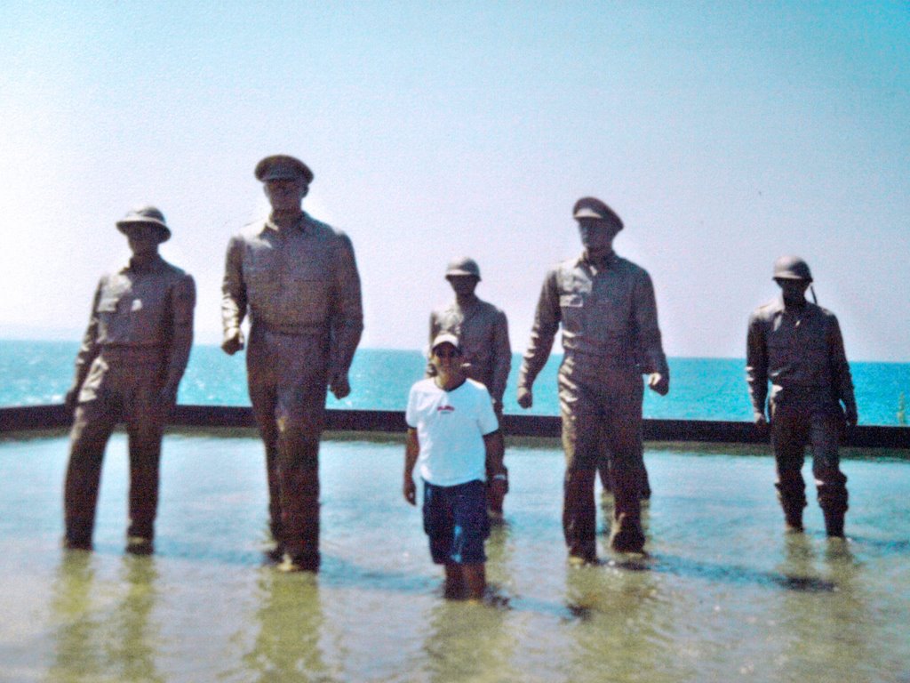 Gen. Douglas McArthur's Landing Monument in Palo, Leyte Philippines (taken May 2003) by Pathfinder1964