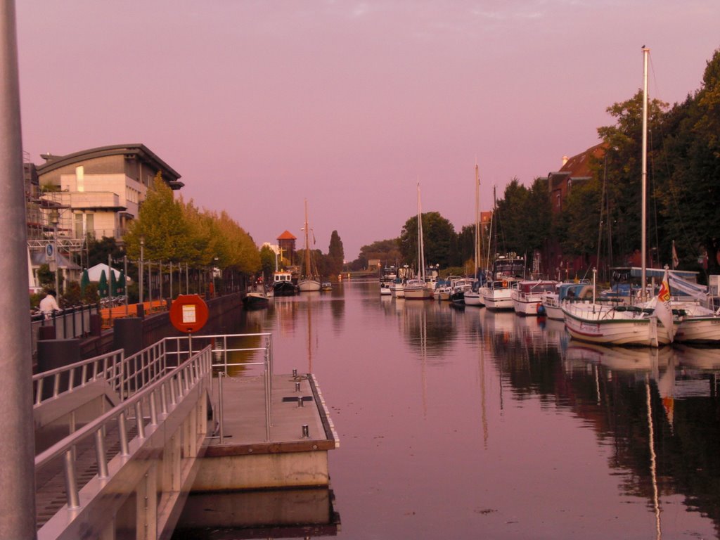 Sonnenuntergang am Hafen by © PhotoShot