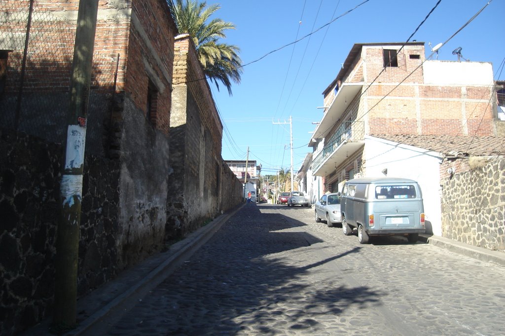 Calle Iglesia by Malomalverde