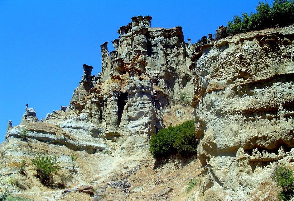 Manisa-Kula-Peri Bacaları by arif solak