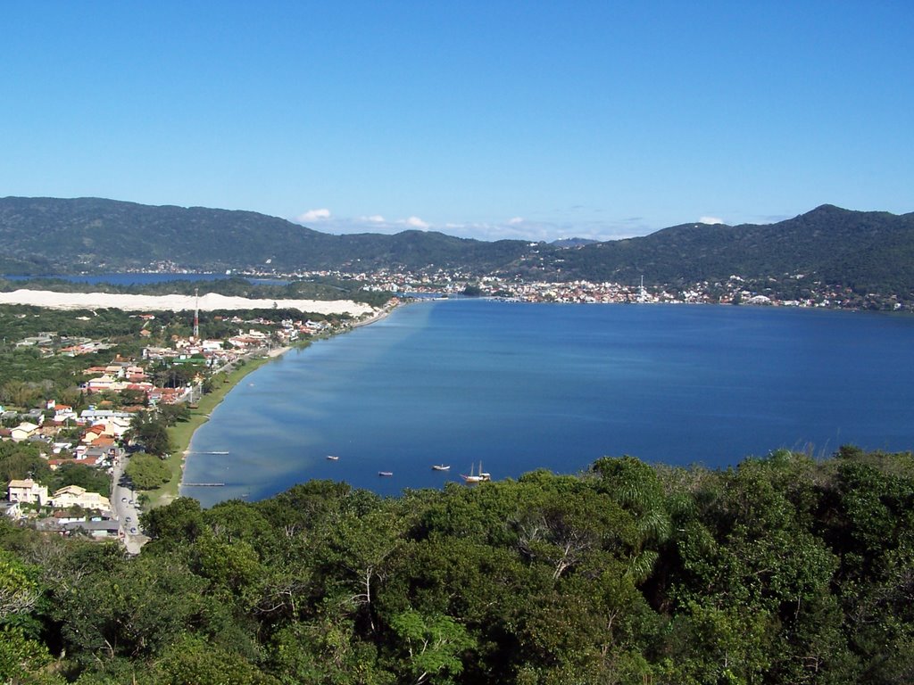 Lagoa da Conceição by Paulo H. Lima