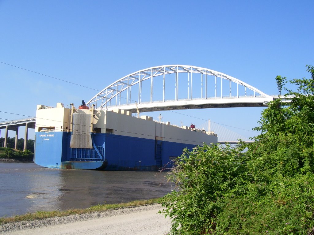 Auto Barge, St. Georges, De by tlebofsky