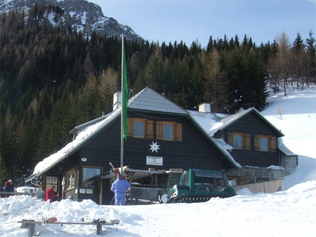 Edelweißhütte im Winter by Hackensellner