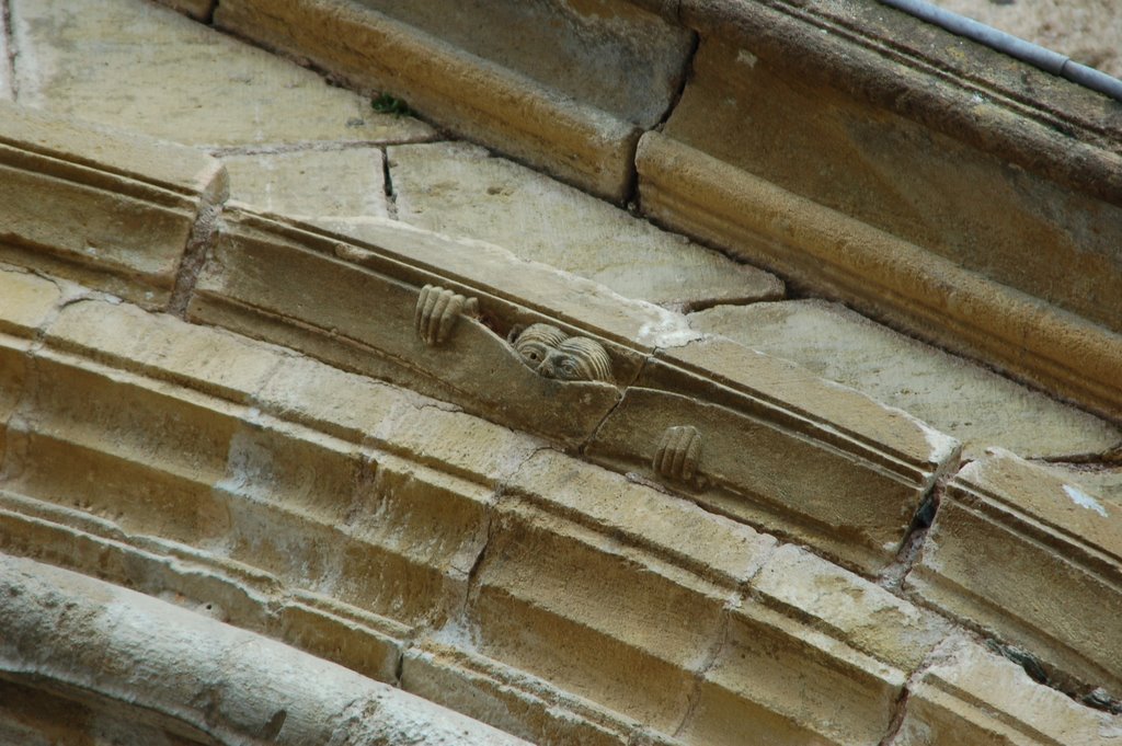 "Le curieux" Tympan de l'Abbaye de Conques by prof