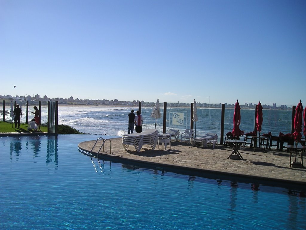 Mirador Waikiki, Punta Mogotes, Mar del Plata, Argentina by HORACIO SÖRENSEN