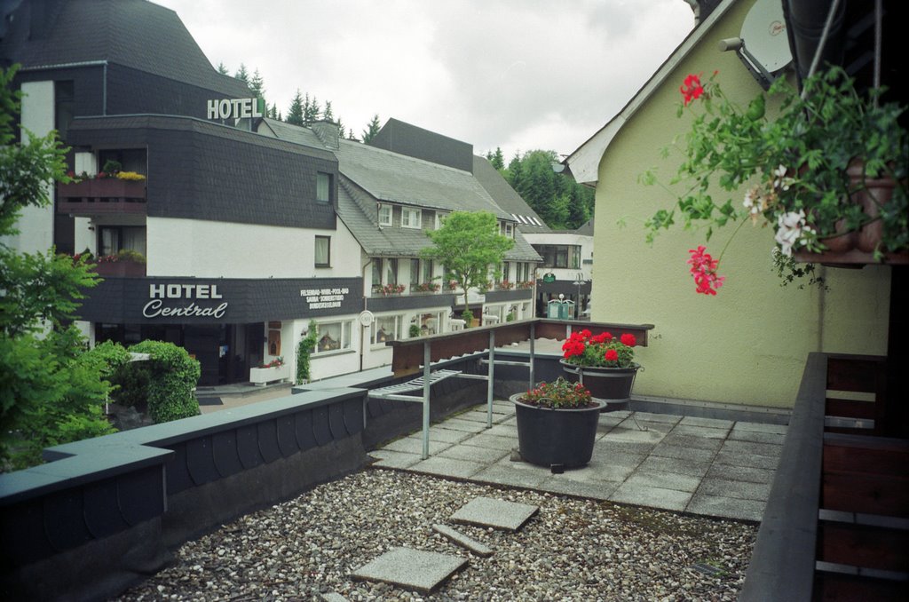 Willingen - Blick auf das Hotel Central - 1997 by GeLi+KäLi