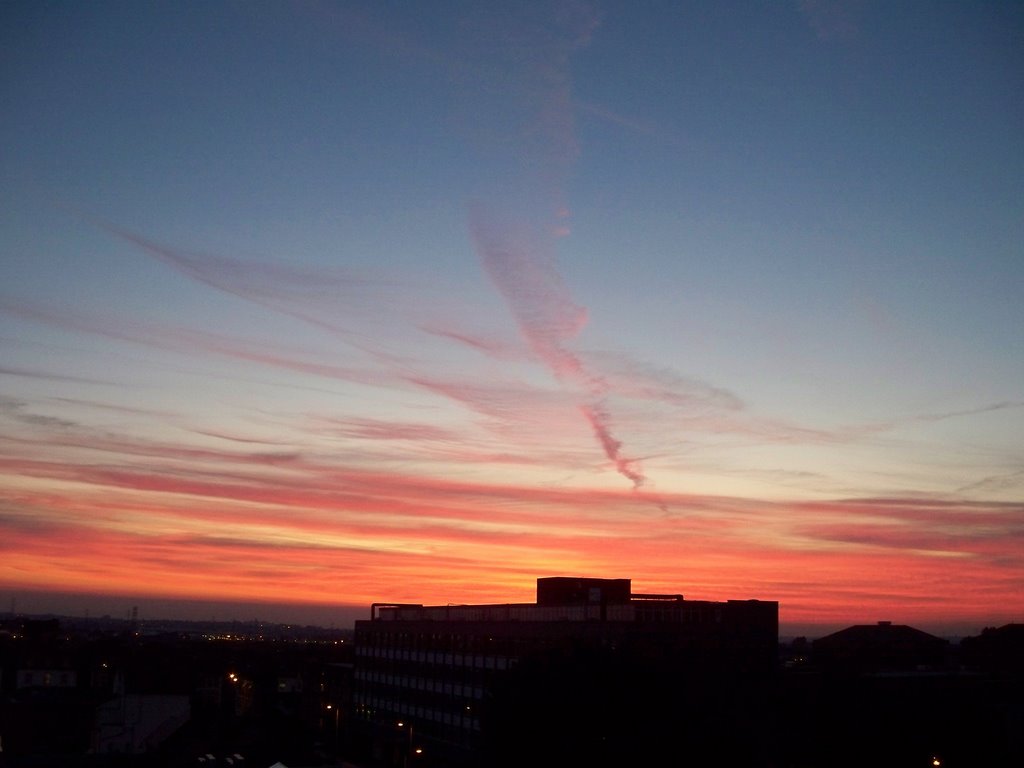 Sunset on 20 September 2008, Croydon by Mohammad Aslam Javed Bhatti by AslamJaved Bhatti