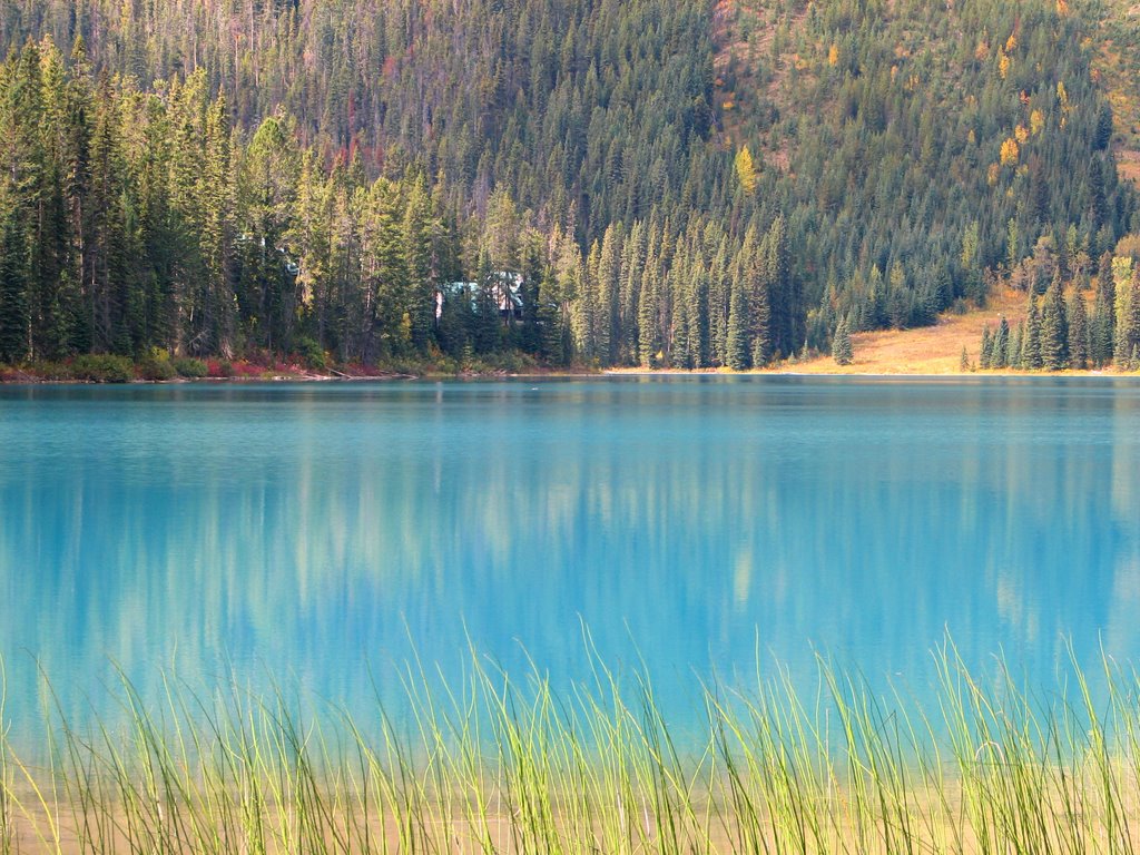 Lake Emerald　エメラルドレイク by Yoshio Kohara