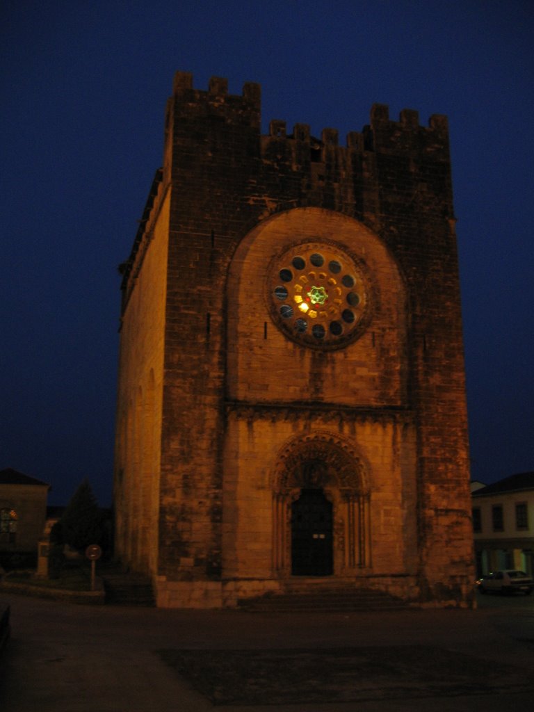 Iglesia antes de amanecer by arseli