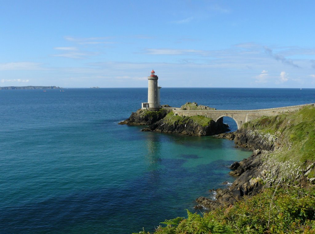 Phare du Petit Minou by Mich Breiz (Michbrei…