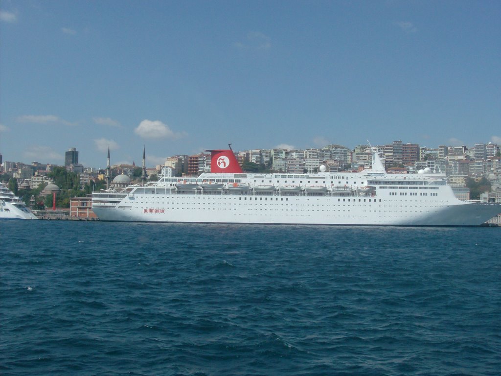 KARAKÖY PULLMANTUR GEMİ by Halil Akıncı