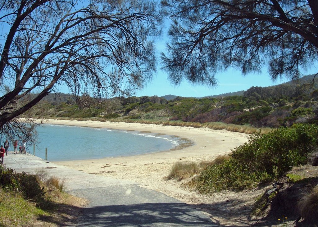 Coles Bay Freycinet NP by valrushton