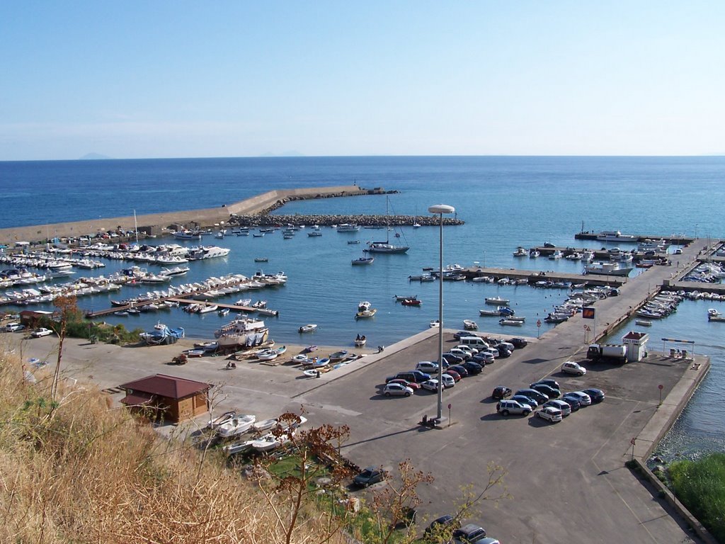 Il porticciolo di Cefalù by erasmor