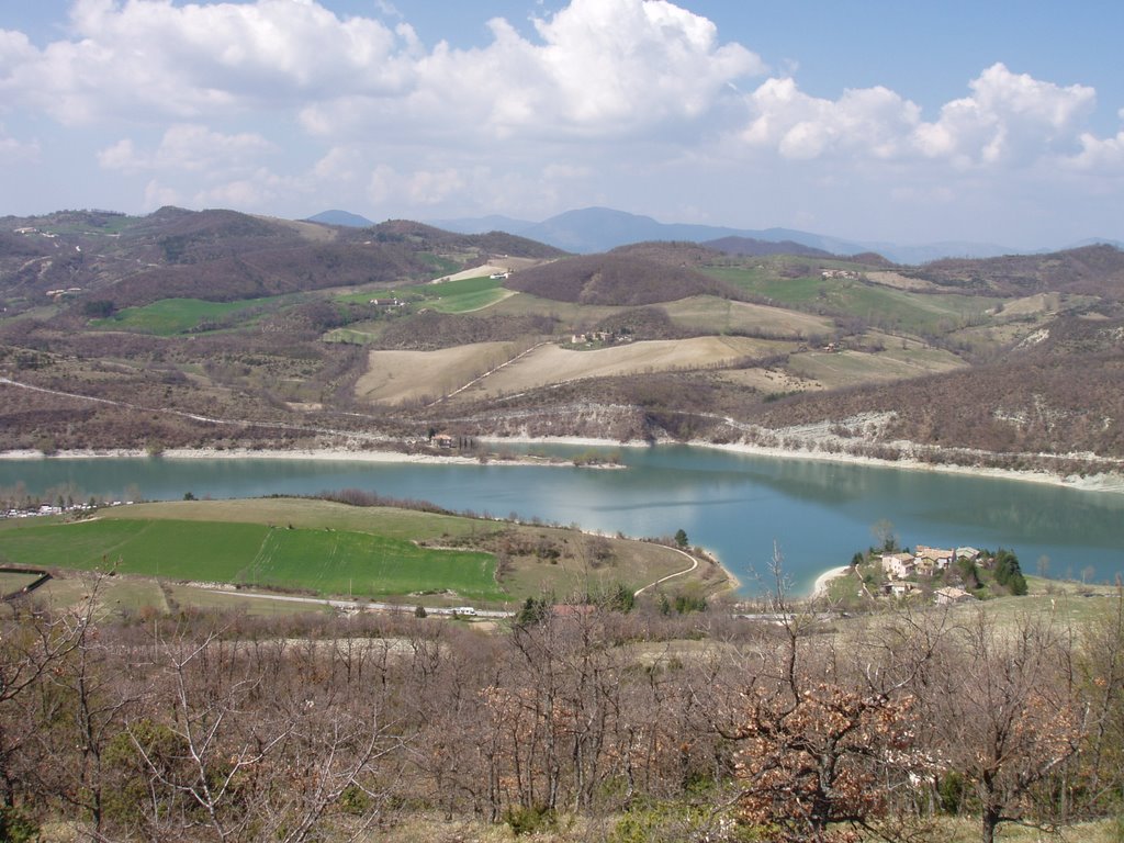 Lago di Fiastra 07 by Gaetano Carboni