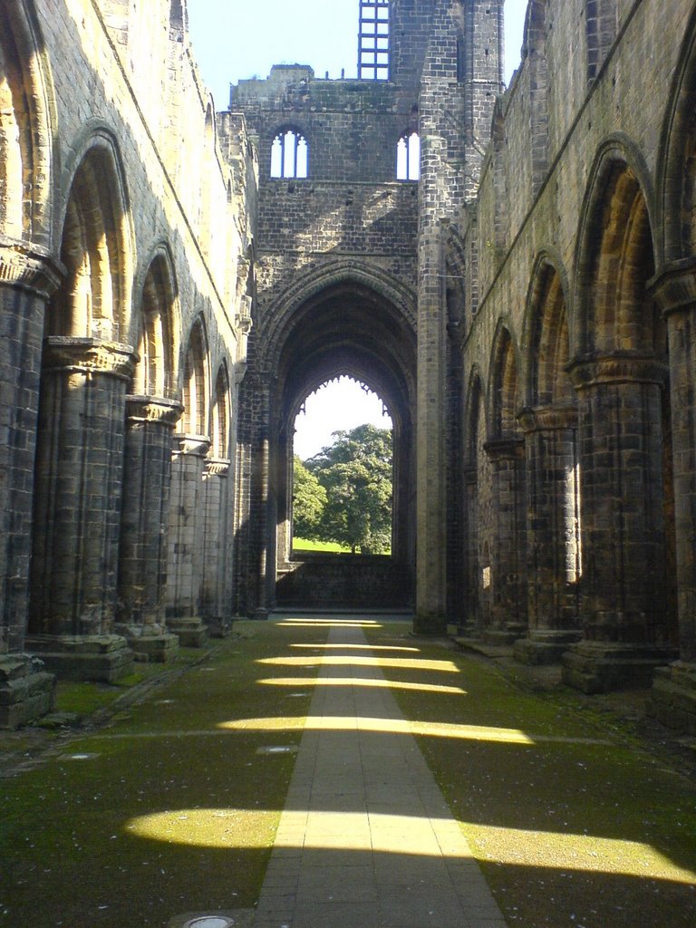 Kirkstall Abbey by Keith Ruffles