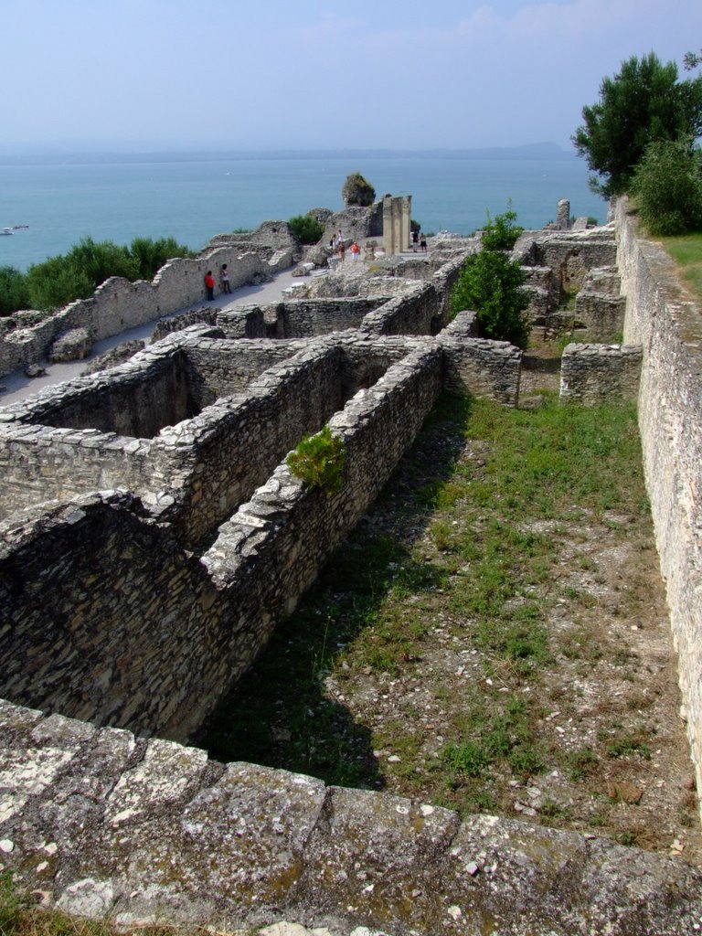 2008.07.30 - Grotte di Catullo - Sirmione by David R Williams