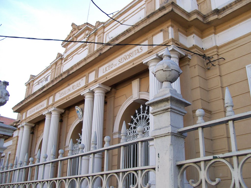 Colegio nacional Absalon Rojas by Ricardo Ciotti