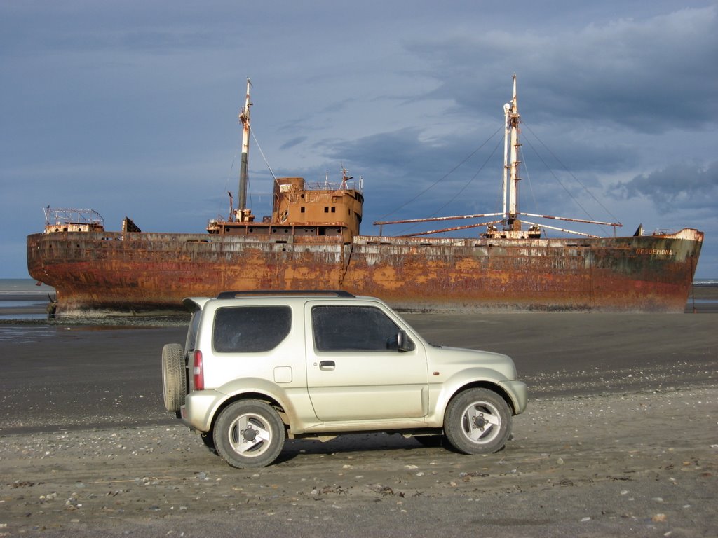 Cabo San Pablo - Buque Desdemona by ibares