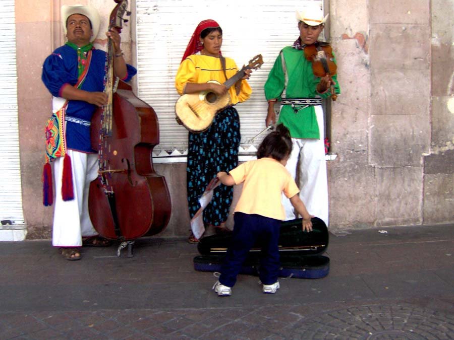 Musica Güichol by Carlos A. Sánchez Gl…