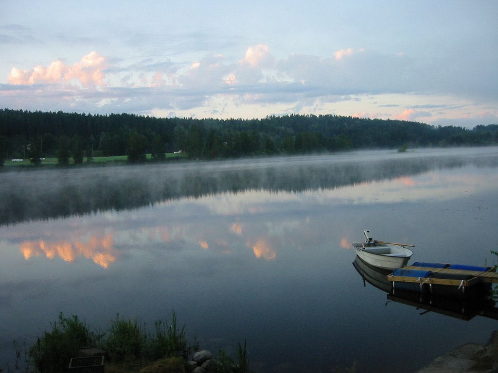 Daybreak at Fjällsjön by bjornj