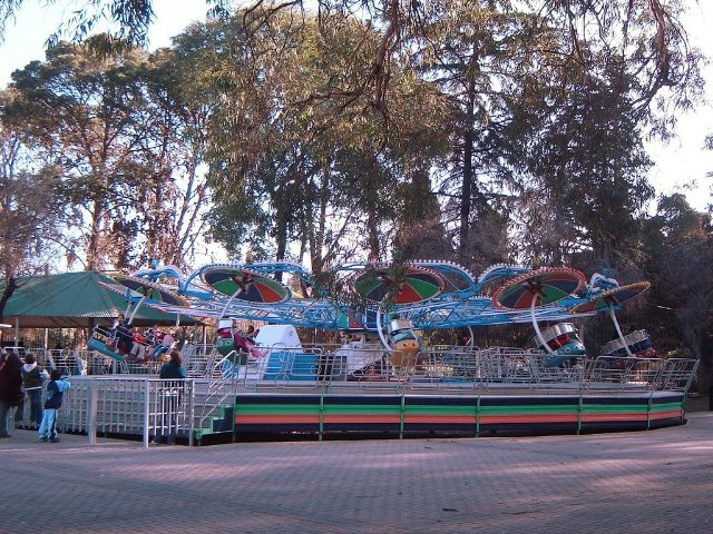 Carritos Voladores / Superpark / Parque Sarmiento- Córdoba by turismocordobaciudad