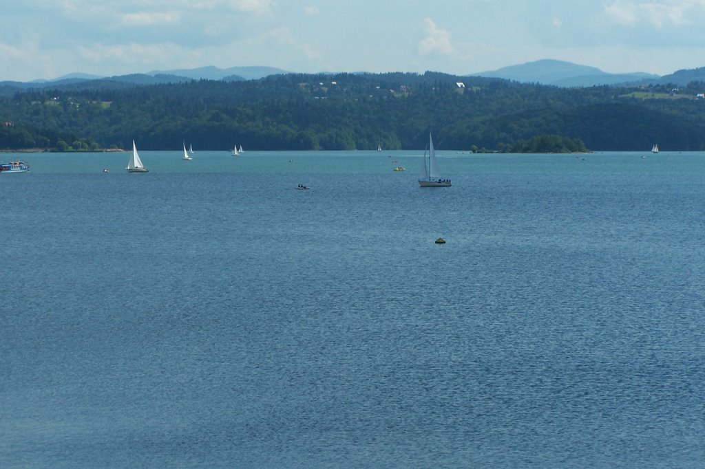 Jezioro Solińskie, Bieszczady, Polska (Lake Solina, Bieszczady Mts., Poland) by Włodek Pawełczyk