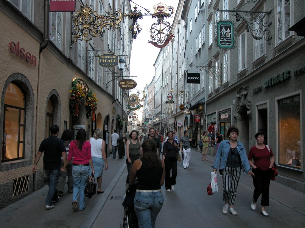 Getreidegasse by pinuccio mendola