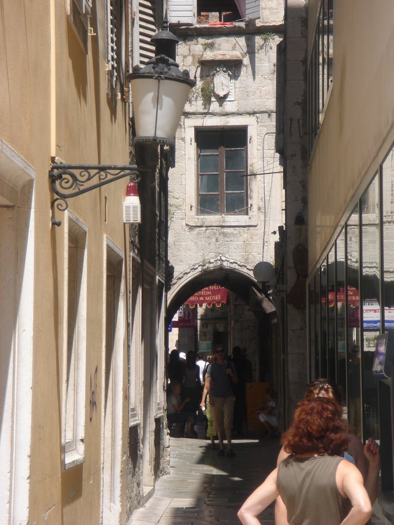 Street in Split (ulica) by hvar