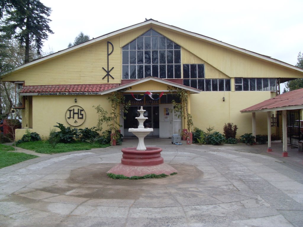 Parroquia San Bernardo de Chillán Viejo by Marcial Pedrero Salas