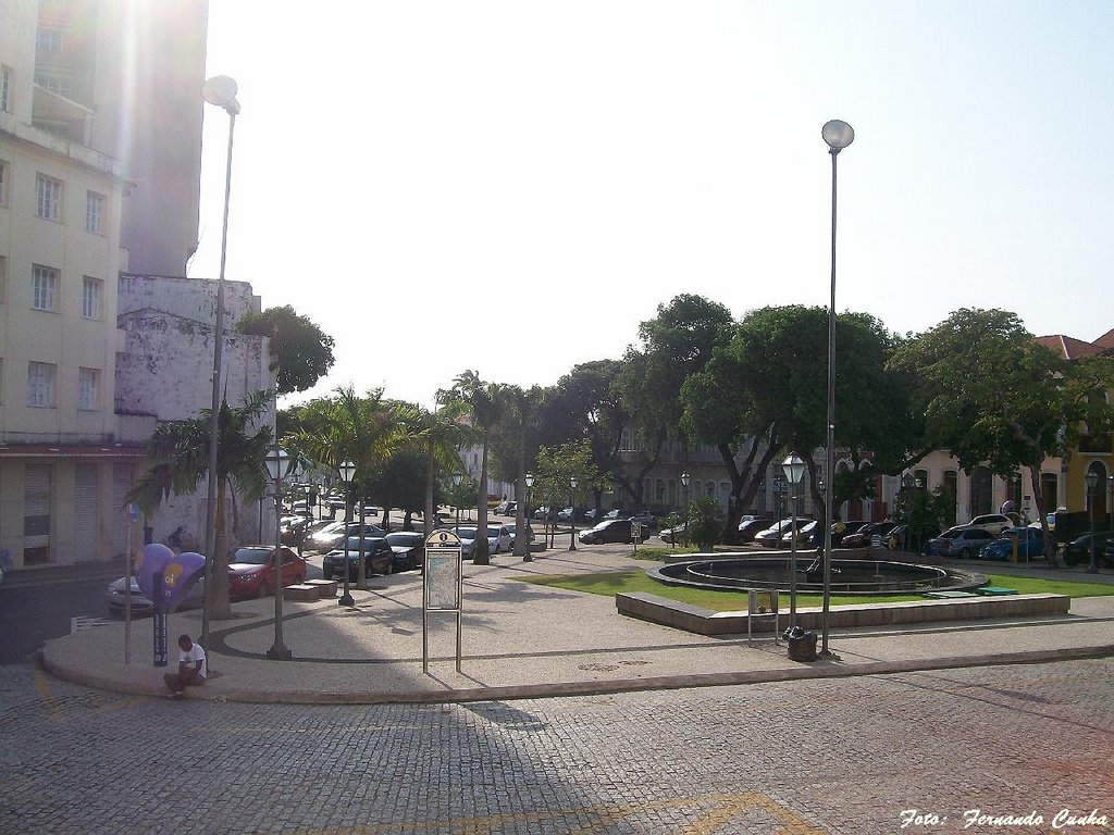 AVENIDA DOM PEDRO II, VISTA DO PÁTIO EXTERNO DA IGREJA DA SÉ. SÃO LUIS-MA. by Fernando Cunha