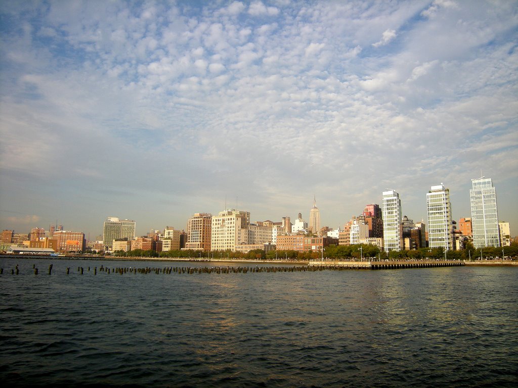 Hudson River Park and view of West of Manhattan, New York, September 2008 by Armando A