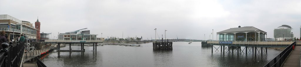 Mermaid Quay - Cardiff Bay by thehesir