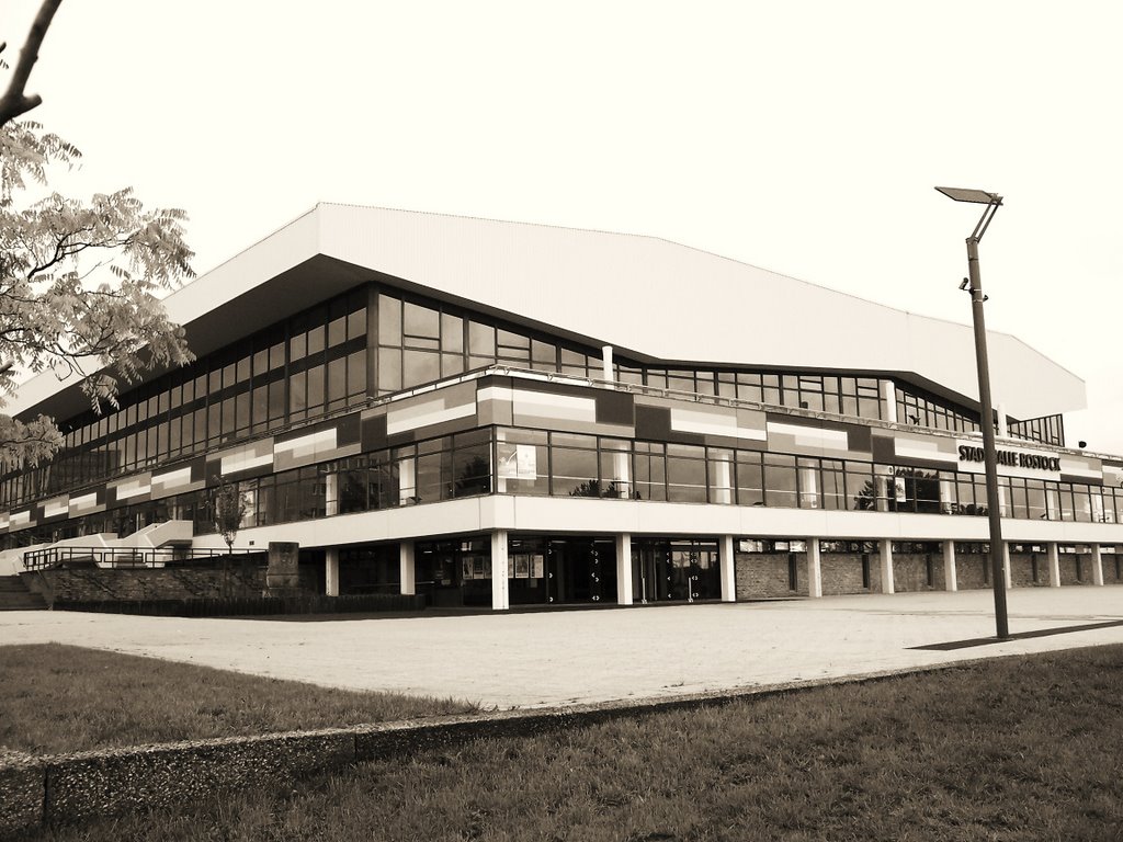 Stadthalle Rostock by schmul