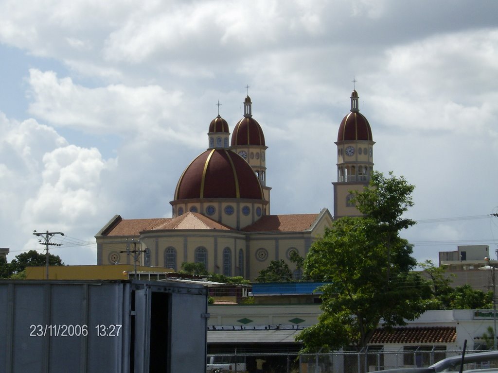 Vista de la Catedral de Maturin by gpadron