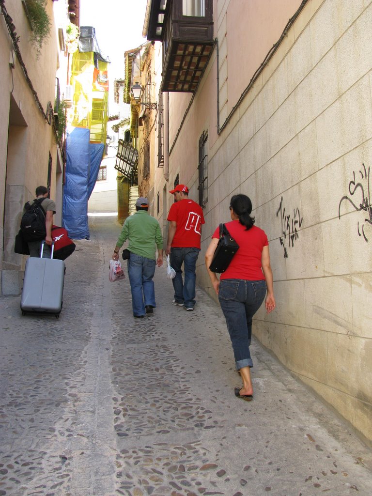 Calle de Toledo by OrlandoCastiço