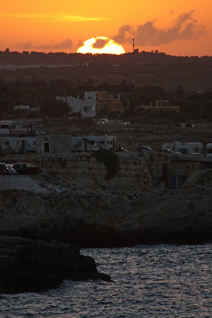 Tramonto dietro Cala Paura da Largo Ardito (Pozziglioni) by Carlo Pelagalli