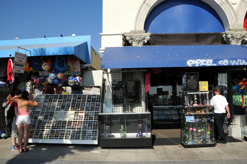 Venice Boardwalk - late afternoon - September 2008 by Veniceboardwalkpix