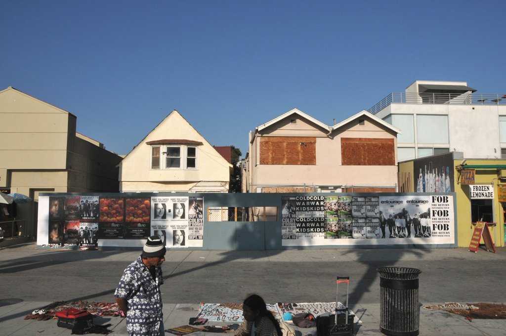 Venice Boardwalk - late afternoon - September 2008 by Veniceboardwalkpix