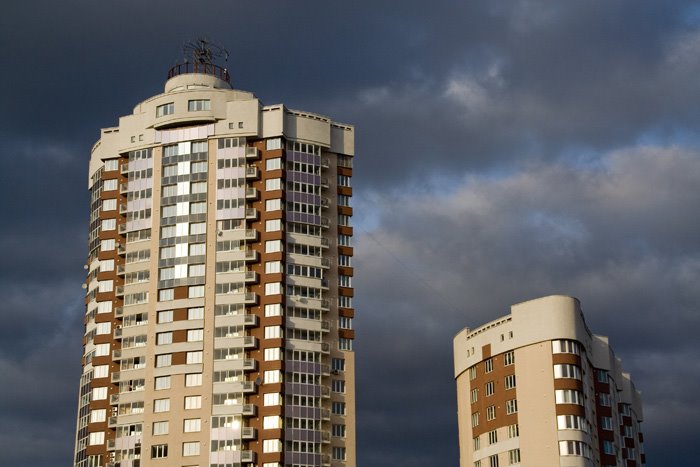 Kirovskiy rayon, Yekaterinburg, Sverdlovskaya oblast', Russia by Maksim Antipin