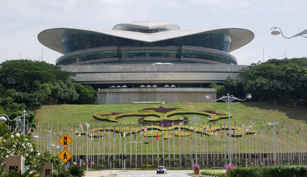 PUTRAJAYA CONVENTION CENTRE by mohd salim yunus