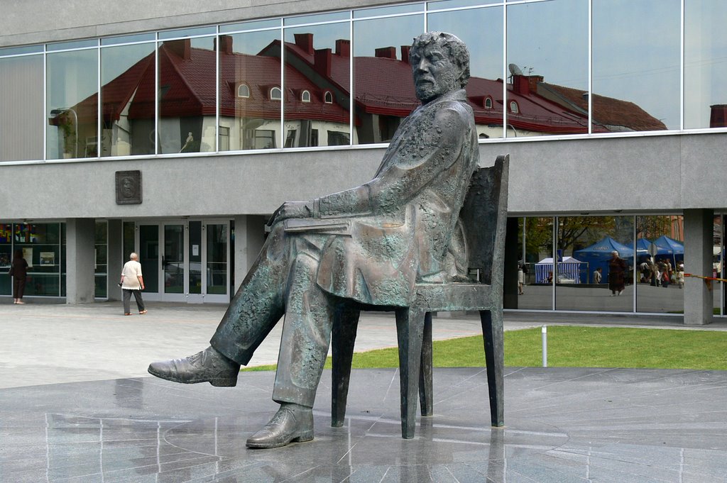 Miltinis Juozas sculpture in the Panevezis, Lithuania by Renatorius (Reno)