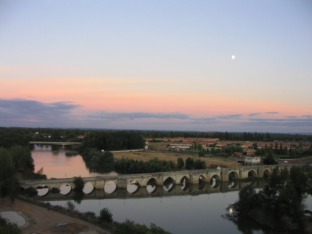 ATARDECER DESDE SIMANCAS by Carlos Valcarce Bouz…