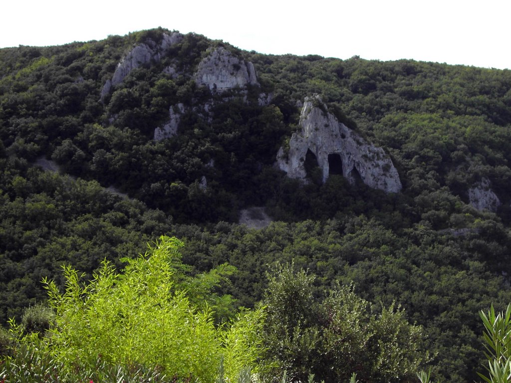 Gorges de la Cèze 11 - vue sur les rochers des "Trois Arcs" by Skur