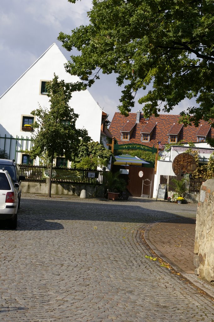 Kirchplatz Weinböhla, Blick richtung Keulscher Hof by spindizzy