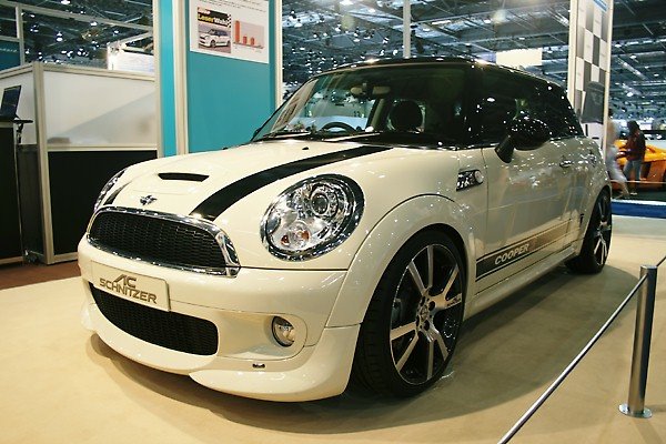 Schnitzer Mini Cooper S. by monkfish