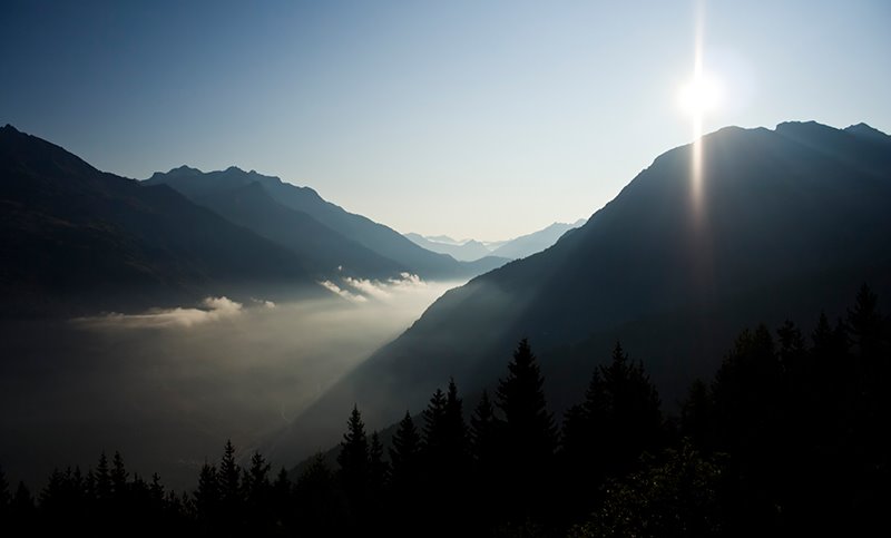 Lever de soleil sur la Maurienne by Aurélien Antoine