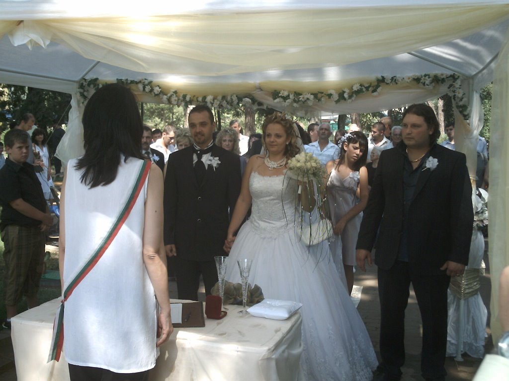 Boda en Gradskata gradina by Luin Mena