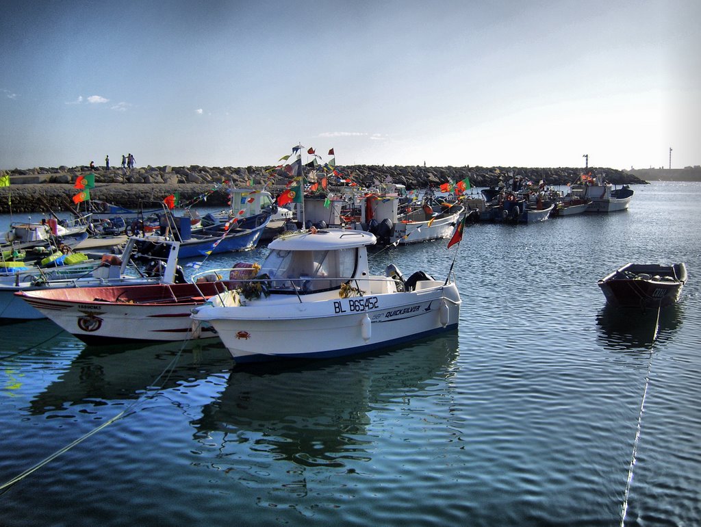 Barcos by Filipe Fernandes