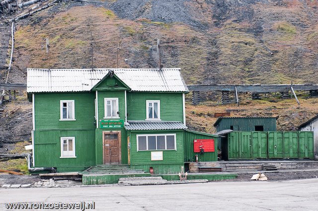 Barentsburg by Ron Zoeteweij